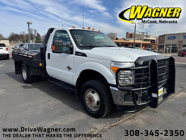 Oxford White 2015 Ford F-350 Super Duty Chassis Pickup Truck Four-Wheel Drive 6-Speed Automatic