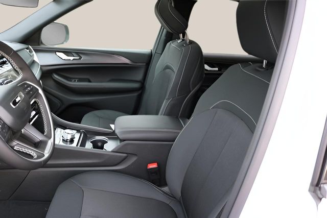 New Car 2025 Jeep Grand Cherokee L  Laredo X For Sale Under $35,000 In Austin, Texas