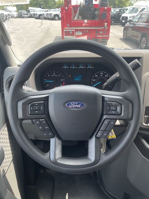 2025 Ford E-Series E-350 SD