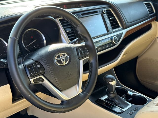 Used 2017 Toyota Highlander SUV