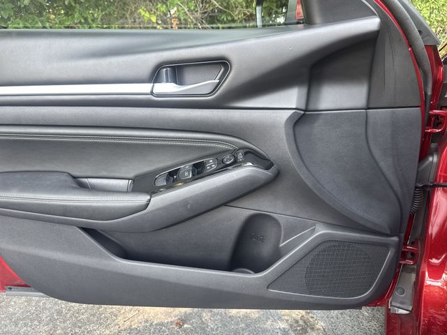 Used 2020 Red Nissan 2.5 SV image 25