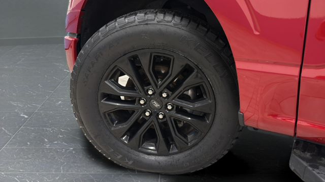 Used 2024 Rapid Red Metallic Tinted Clearcoat Ford XLT image 41