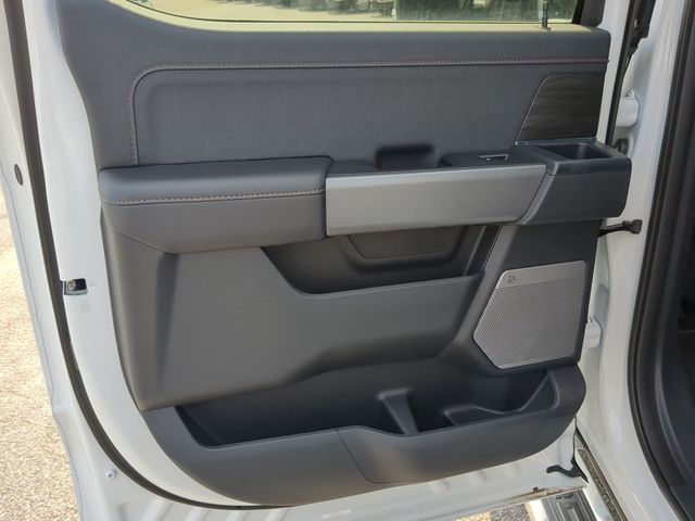 New 2026 Oxford White Ford Lariat® image 29