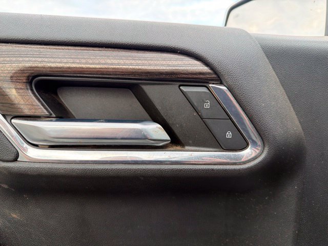Used 2023 White Chevrolet LT Trail Boss image 14