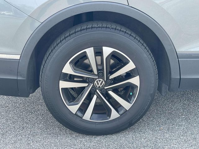 Used 2023 Gray Volkswagen 2.0T S image 7