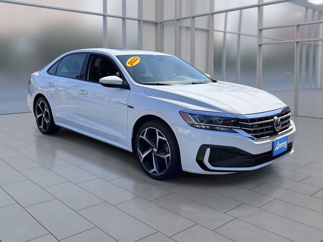 Pure White 2022 Volkswagen Passat 2.0T R-Line FWD Sedan Front-Wheel Drive 6-Speed Automatic