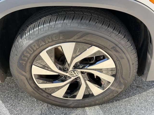 used 2026 Volkswagen Tiguan car, priced at $34,667