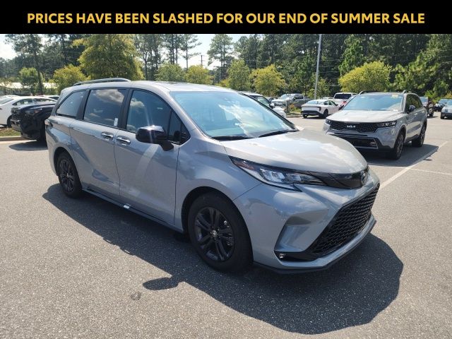 2025 Toyota Sienna XSE 7-Passenger AWD   