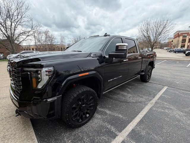 2025 GMC Sierra 2500HD Denali Ultimate Crew Cab 4WD