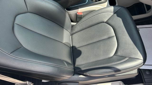 Used 2024 Chrysler Pacifica Van