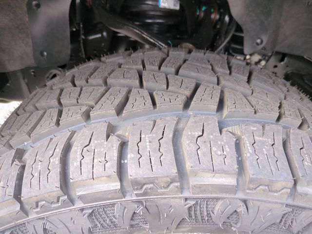 Used 2023 Agate Black Metallic Ford XLT image 11