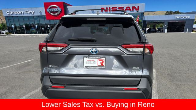 View vehicle photo 4