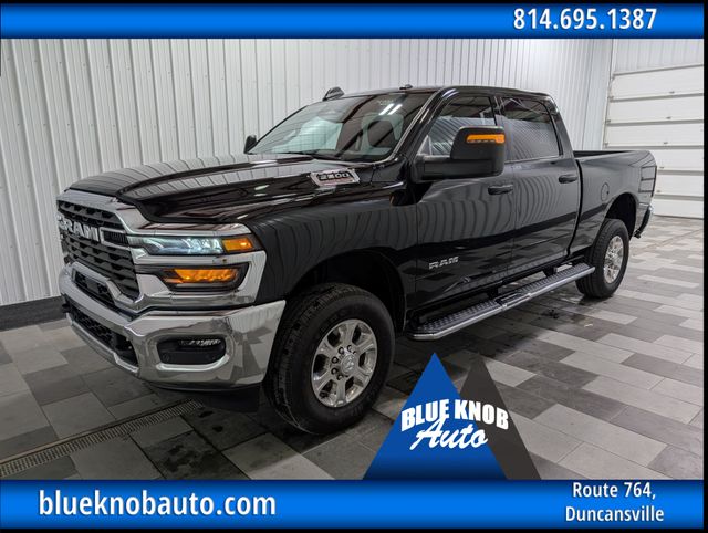 Diamond Black Crystal Pearlcoat 2026 RAM 2500 Pickup Truck Four-Wheel Drive 8-Speed Automatic