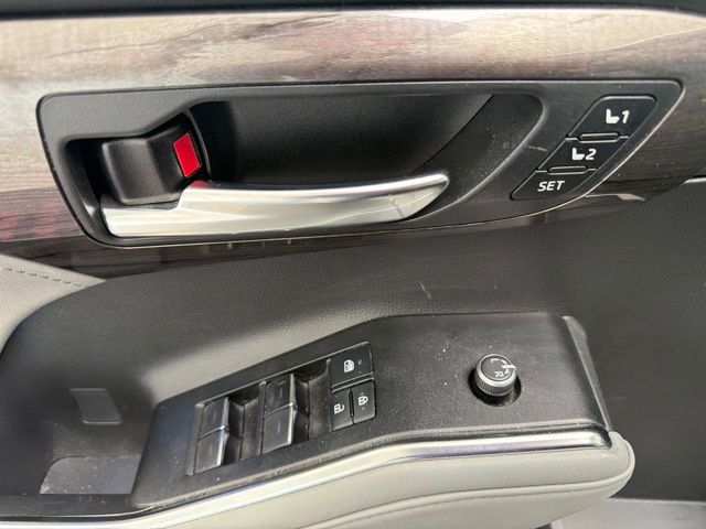 2021 Toyota Highlander Limited White at Bayway Cadillac Southwest