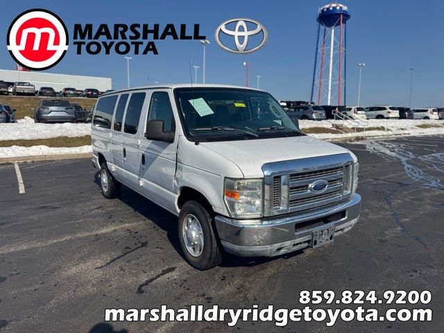 2011 Ford E-Series E-350 XLT Super Duty Passenger Van
