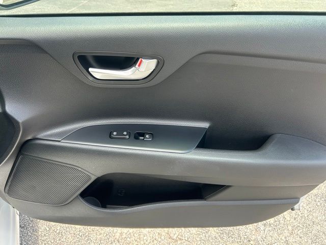 KiaRio9