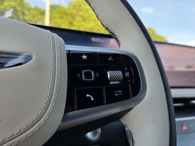2027 Genesis GV80
