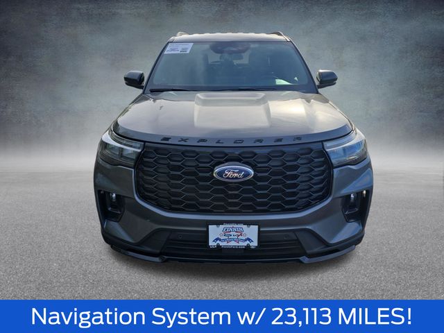 View vehicle photo 2