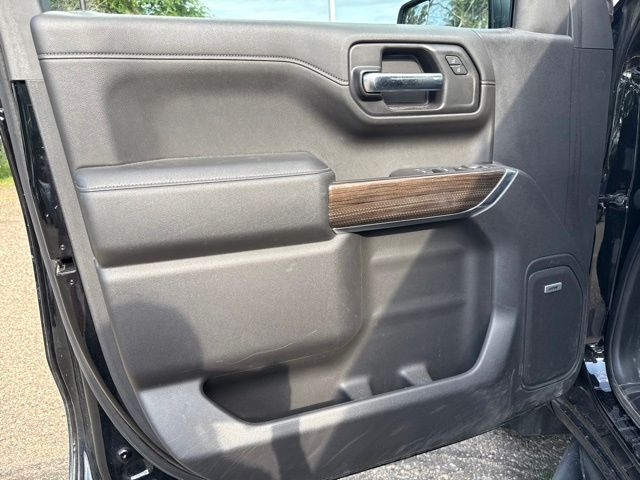 2019 Black Chevrolet Silverado 1500 LT Trail Boss 4X4 Truck