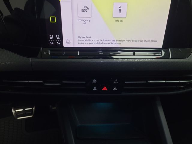 2022 – Volkswagen – Golf GTI