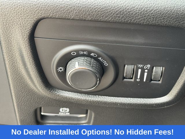 2024 Jeep Grand Cherokee Altitude X Black at River Oaks CDJR