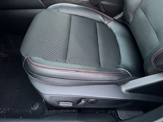 2025 Ford Escape ST-Line photo