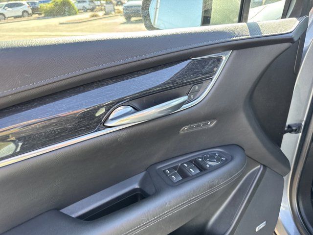 2022 Cadillac XT5 Premium Luxury photo