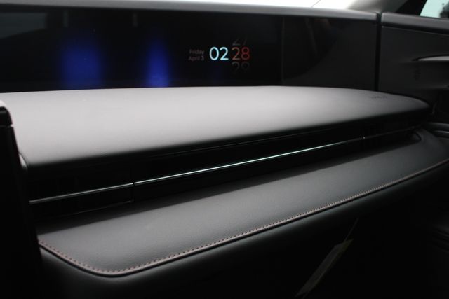 New 2026 White Lincoln Reserve image 21