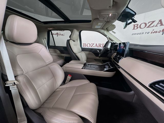 2024 Ceramic Pearl Metallic Tri-Coat Lincoln Navigator Premiere 4X4 SUV