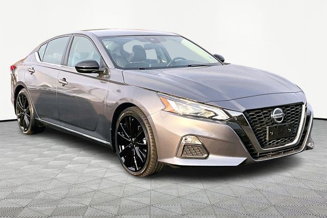 2022 Nissan Altima SR