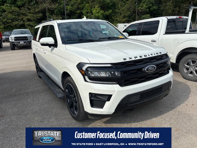 White Metallic 2023 Ford Expedition SUV / Crossover Four-Wheel Drive Automatic