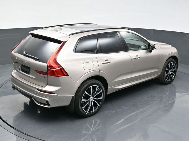 2025 Volvo XC60  photo