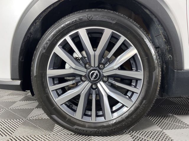 2023 Aspen White Tricoat Nissan Kicks SV FWD SUV