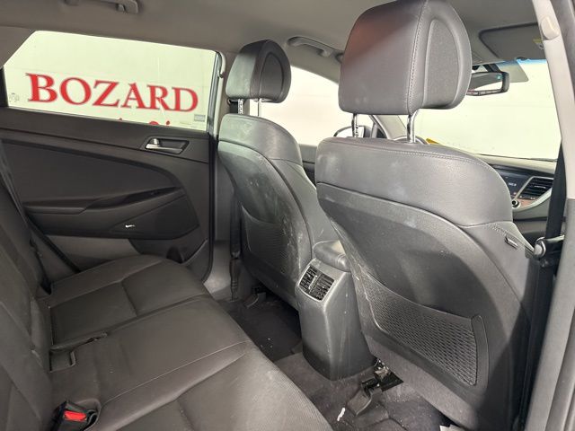 2017 Coliseum Gray Hyundai Tucson SE Plus FWD SUV