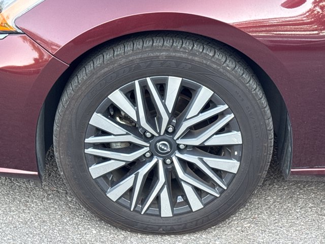 Used 2025 Red Nissan 2.5 SV image 20