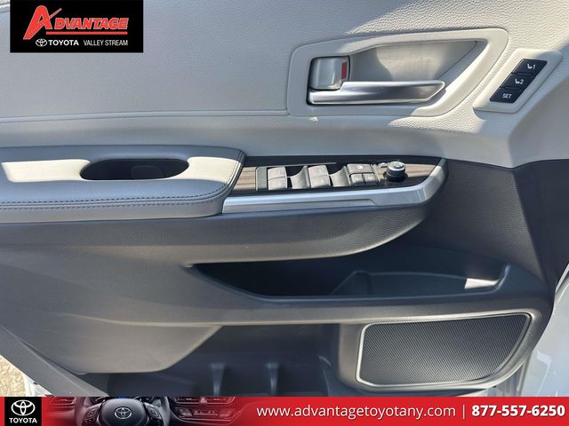 Used 2023 Toyota Sienna Van