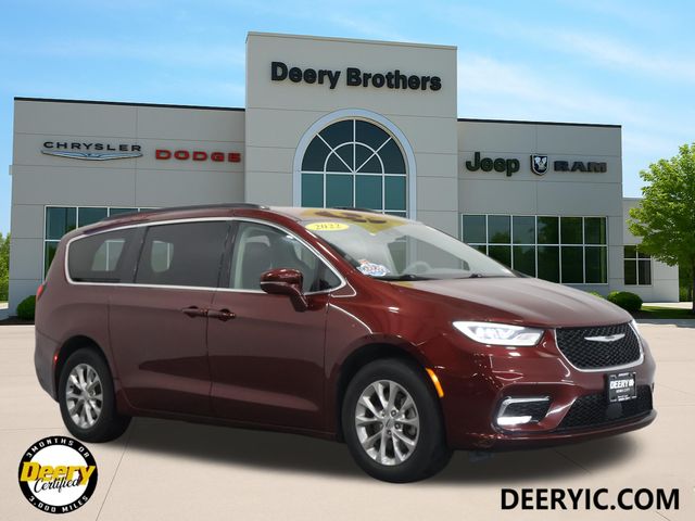 Velvet Red Pearlcoat 2022 Chrysler Pacifica Touring L AWD Minivan All-Wheel Drive 9-Speed Automatic