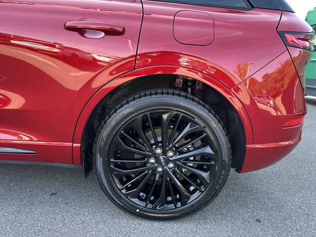 Used 2025 Red Lincoln Grand Touring image 10