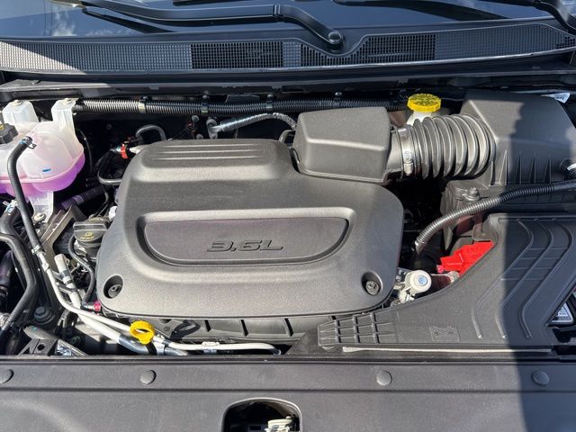 New 2026 Black Chrysler Select image 17