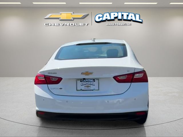 Used 2025 White Chevrolet LT image 4