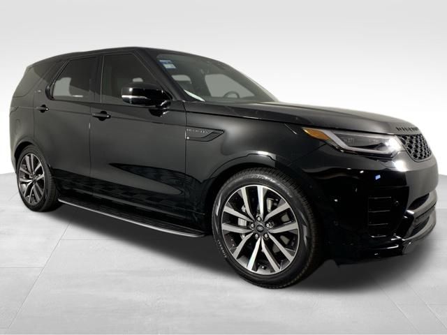 2024 Land Rover Discovery Dynamic SE 8