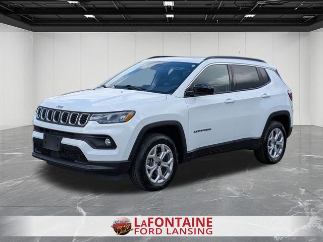 Bright White Clearcoat 2025 Jeep Compass Latitude 4WD SUV / Crossover Four-Wheel Drive 8-Speed Automatic