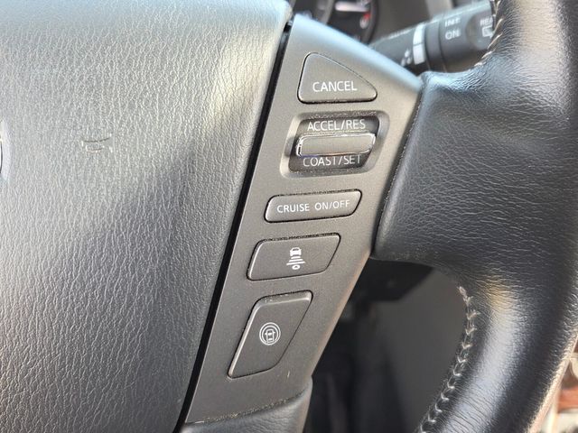 Used 2020 Silver Nissan Platinum image 23