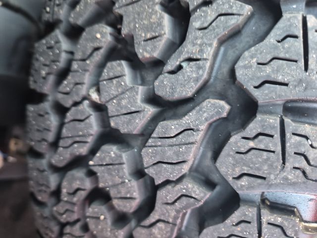 Used 2025 Gray Ford Tremor image 10