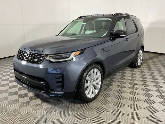 2026 Land Rover Discovery P300 Dynamic SE AWD