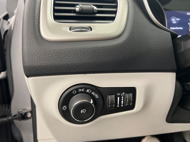 2019 Billet Silver Metallic Clearcoat Jeep Compass Latitude FWD SUV