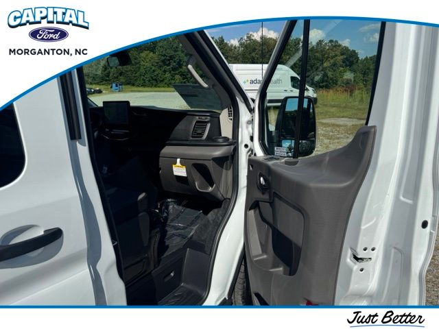 New 2027 White Ford XLT image 15