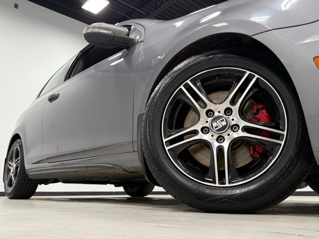 2010 Volkswagen GTI photo