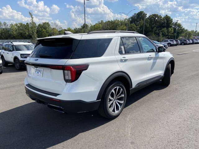 2025 Ford Explorer ST-Line 3