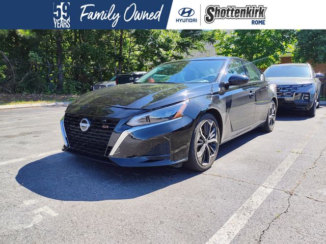 Super Black Clearcoat 2024 Nissan Altima 2.5 SR FWD Sedan Front-Wheel Drive Continuously Variable Transmission